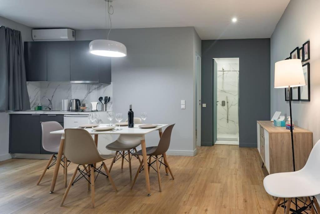 Modern, Quite 1-bdr 5 Min Walk To Acropolis Apartment *