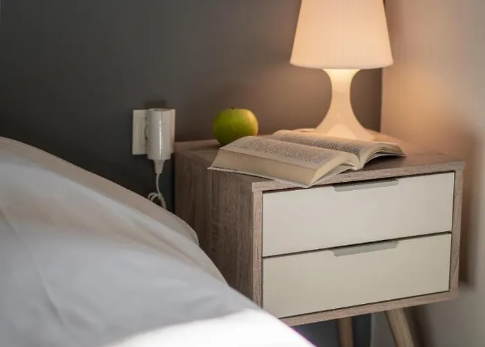Modern, Quite 1-Bdr Apt 5 Min Walk To Acropolis